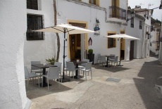 Отель Hostal Restaurante El Pozo в городе Чулилья, Испания