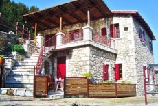 Отель The Stone House в городе Asprogerakata, Греция