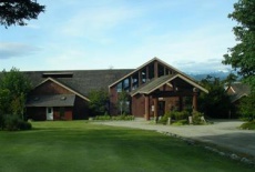Отель Tsa-Kwa-Luten Lodge в городе Cape Mudge, Канада