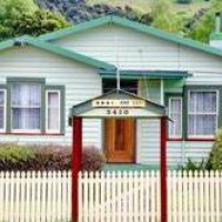 Отель Cottage On Main Huon Valley Franklin Australia в городе Франклин, Австралия