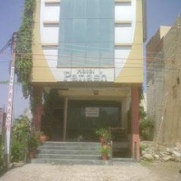 Отель Hotel HP Panash в городе Зиракпур, Индия