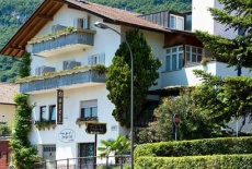 Отель Hotel Tirolerhof Tramin в городе Термено-сулла-Страда-дель-Вино, Италия