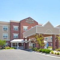 Отель Country Inn & Suites Kansas City at Village West в городе Ленсинг, США