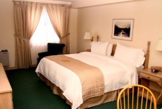 Отель Lakeview Inn & Suites Bathurst Canada в городе Батерст, Канада
