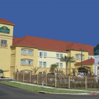 Отель La Quinta Inn & Suites Houston - Normandy в городе Хьюстон, США