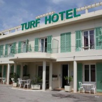 Отель Turf Hotel в городе Кань-сюр-Мер, Франция