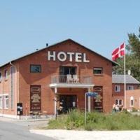 Отель Hotel Strandlyst в городе Йёрринг, Дания