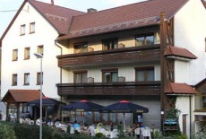 Отель Drei Linden в городе Бад-Бернек, Германия
