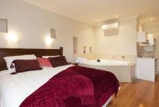 Отель Aurora Manor Rooms в городе Помонал, Австралия