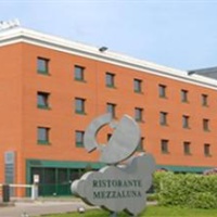 Отель Hotel Della Rotonda в городе Саронно, Италия