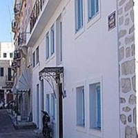 Отель Halaris Rooms в городе Эрмуполис, Греция