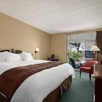 Отель Hotel Knights Inn Parry Sound в городе Парри Саунд, Канада