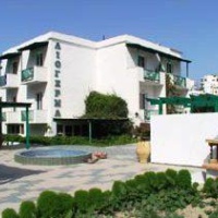 Отель Hotel Liogerma в городе Адамас, Греция