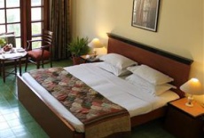 Отель Country Inn Kosi Kalan в городе Коси-Калан, Индия