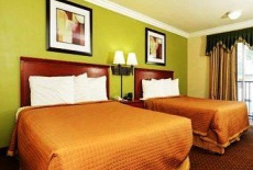 Отель Rodeway Inn & Suites Canyon Lake в городе Каньон Лейк, США