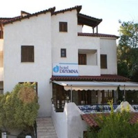 Отель Drymna в городе Trizonia, Греция