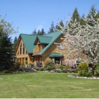 Отель Cowichan River Wilderness Lodge в городе Лейк Ковичан, Канада