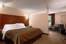 Отель Ramada Inn & Suites of Rockville Centre в городе Фрипорт, США