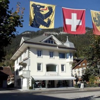 Отель Haus am Bach Zweisimmen в городе Цвайзиммен, Швейцария