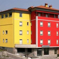 Отель Hotel 5 Vie Almenno San Salvatore в городе Альменно-Сан-Сальваторе, Италия