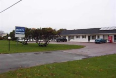 Отель North River Motel в городе Корнуолл, Канада