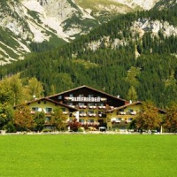 Отель Wander - & Langlaufhotel Almfrieden в городе Рамзау-ам-Дахштайн, Австрия