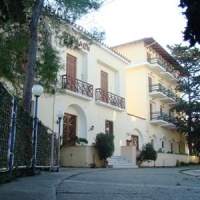 Отель Apollon в городе Ксилокастро, Греция