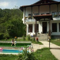 Отель Guest House Donevska в городе Beli Osam, Болгария