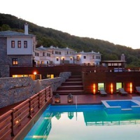 Отель 12 Months Luxury Resort в городе Цагкарада, Греция