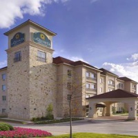 Отель La Quinta Inn and Suites Euless в городе Юлесс, США