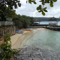 Отель 5 Br Beachfront Villa With Pool - Discovery Bay в городе Дискавери Бэй, Ямайка