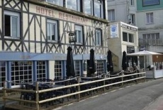 Отель Hotel Restaurant Pub La Sirene в городе Yport, Франция