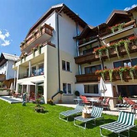 Отель Hotel Tschirgantblick в городе Веннс, Австрия