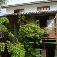 Отель Casa Verde Apart в городе Мата-ди-Сан-Жуан, Бразилия