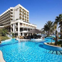 Отель Golden Bay Beach Hotel в городе Ларнака, Кипр