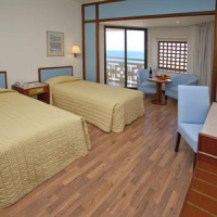 Отель St Raphael Resort в городе Лимасол, Кипр