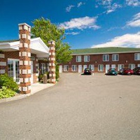 Отель Chez Marineau - Hotel des 10 в городе Гран-Мер, Канада