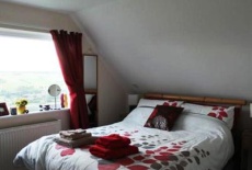 Отель Alkham Valley View Bed and Breakfast Folkestone в городе Hawkinge, Великобритания
