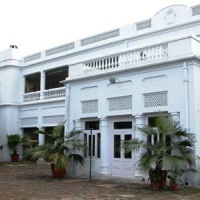 Отель Fort Unchagaon Hotel Garhmukteshwar в городе Гархмуктешвар, Индия