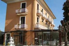 Отель Hotel Del Parco Sesto Calende в городе Сесто-Календе, Италия