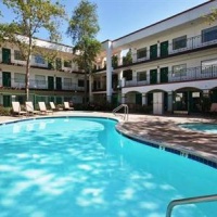 Отель Quality Suites San Luis Obispo в городе Сан Луис Обиспо, США