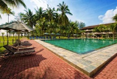 Отель Lanjut Golden Beach & Golf Resort Kuala Rompin в городе Куала-Ромпин, Малайзия