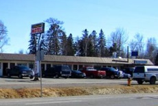 Отель Village Inn Motel в городе Ливели, Канада