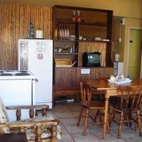 Отель Tonnelkop Self-Catering Units De Rust в городе Де Раст, Южная Африка