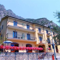 Отель Hotel Locanda Ruscello в городе Лимоне-суль-Гарда, Италия