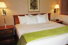 Отель La Quinta Inn & Suites Saint Albans в городе Сейнт Олбанс, США