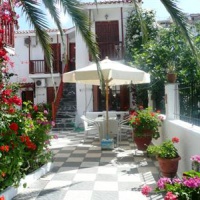 Отель Amalthia Studios в городе Skiathos Town, Греция