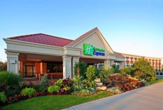 Отель Holiday Inn Express Lynbrook в городе Линбрук, США