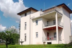 Отель Villa Emilia Castronno в городе Кастронно, Италия