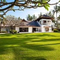 Отель Puri Nirwana Luxury Beachfront Villa в городе Гианьяр, Индонезия